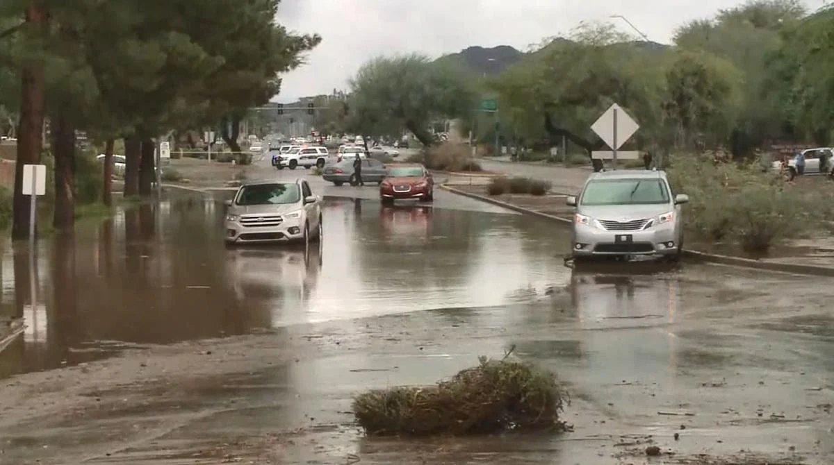 Hazardous driving in Arizona rain storm